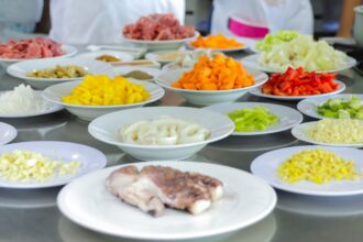 Las formaciones de cocina del CSGS incluyen varios modulos a saber Nutricion Cocina basica e internacional entre otras