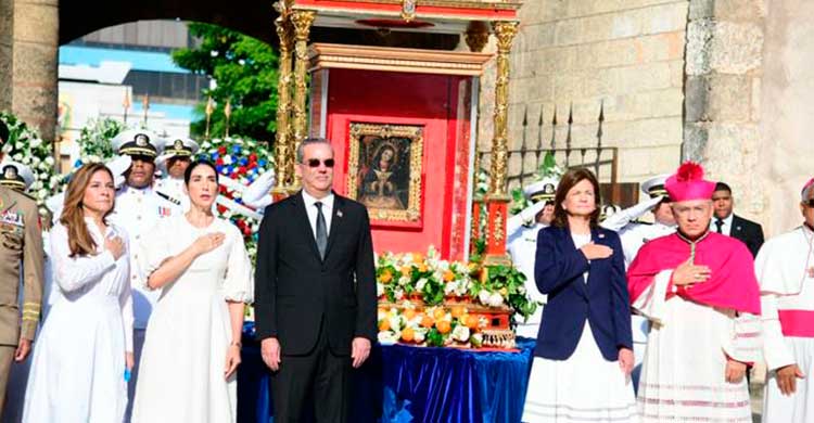 Presidente Abinader Virgen de la Altagracia