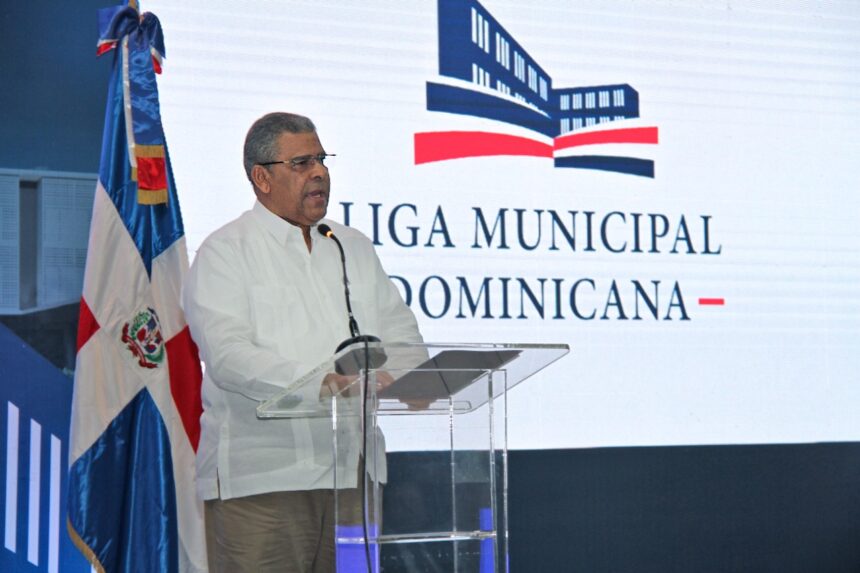 Ministro de Administracion Publica Dario Castillo Lugo