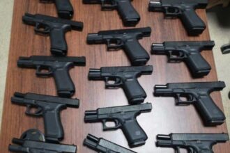 Corte revoca decision de juzgado e impone prision preventiva a imputados en trafico de armas caso KAF