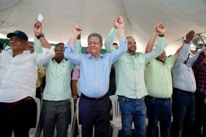 Leonel Fernandez SDN Juramenta regidores