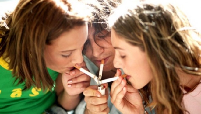 adolescente fumador